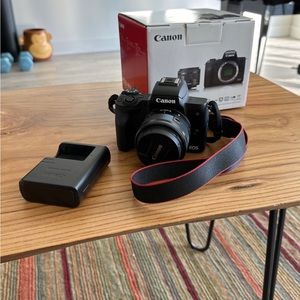 Canon EOS M50
